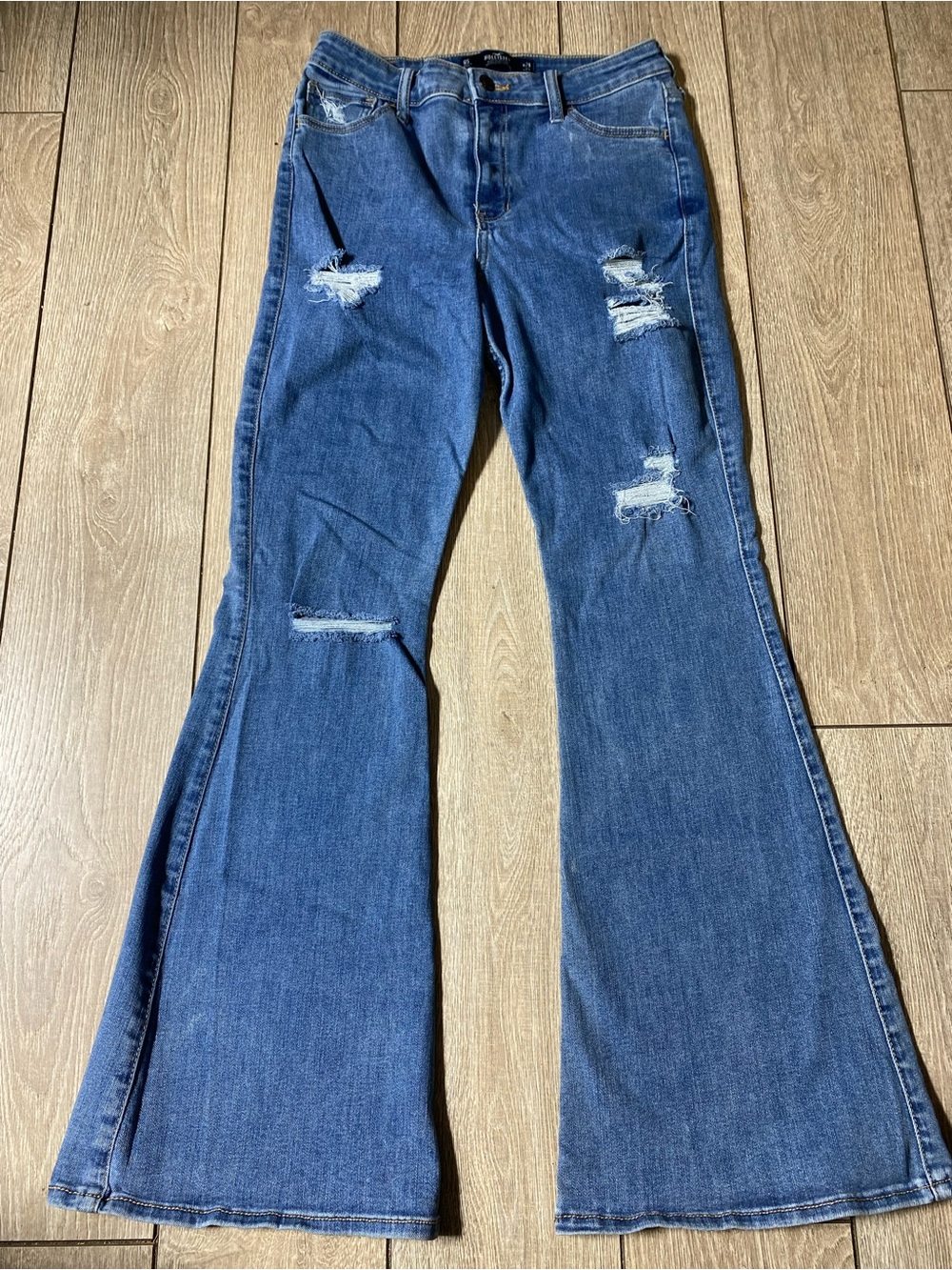 Hollister High Rise Flare Jeans Distressed Ripped Medium Wash Blue Boho Sz 9S 29